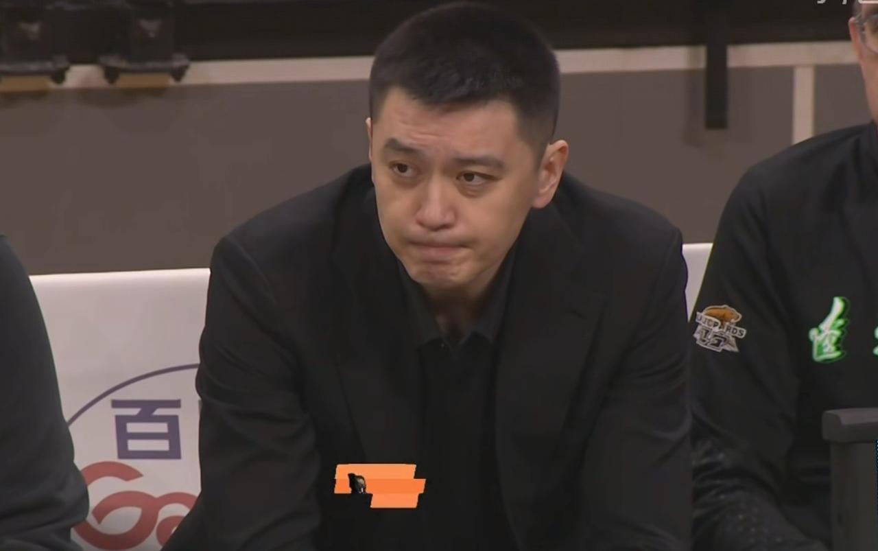 CBA辽宁主场83：87负于了深圳。看完全场，就一个感受：理解杨鸣，巧妇难为无米