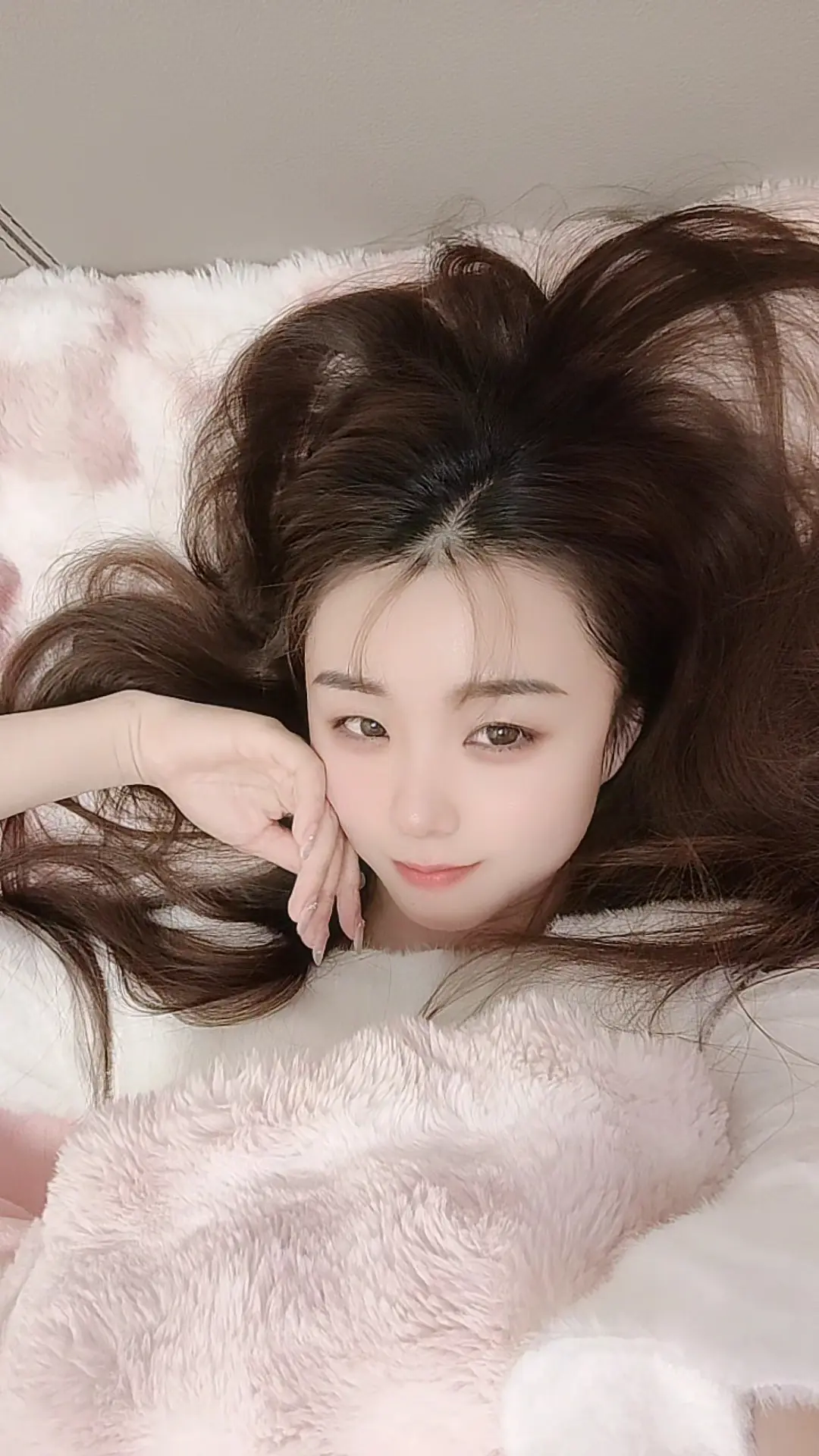 人的一生会碰到2920万人，两个人相遇的几率在0.00487，而相爱的...