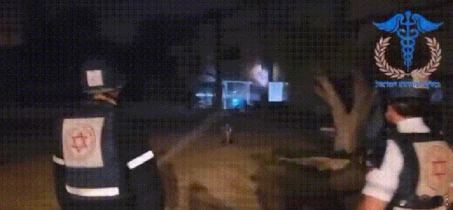 瞒不住了！高超音速导弹突防，以军基地被炸。这一次，以色列是真的瞒不住了！当地时间