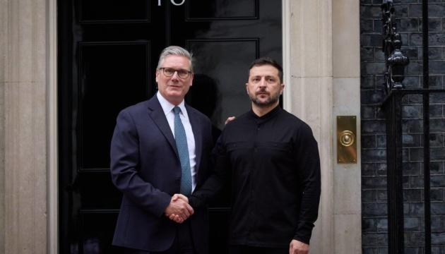 美俄媾和了，后果会怎样？

周五，特朗普向乌克兰发出挑战，称泽连斯基必须在周四前