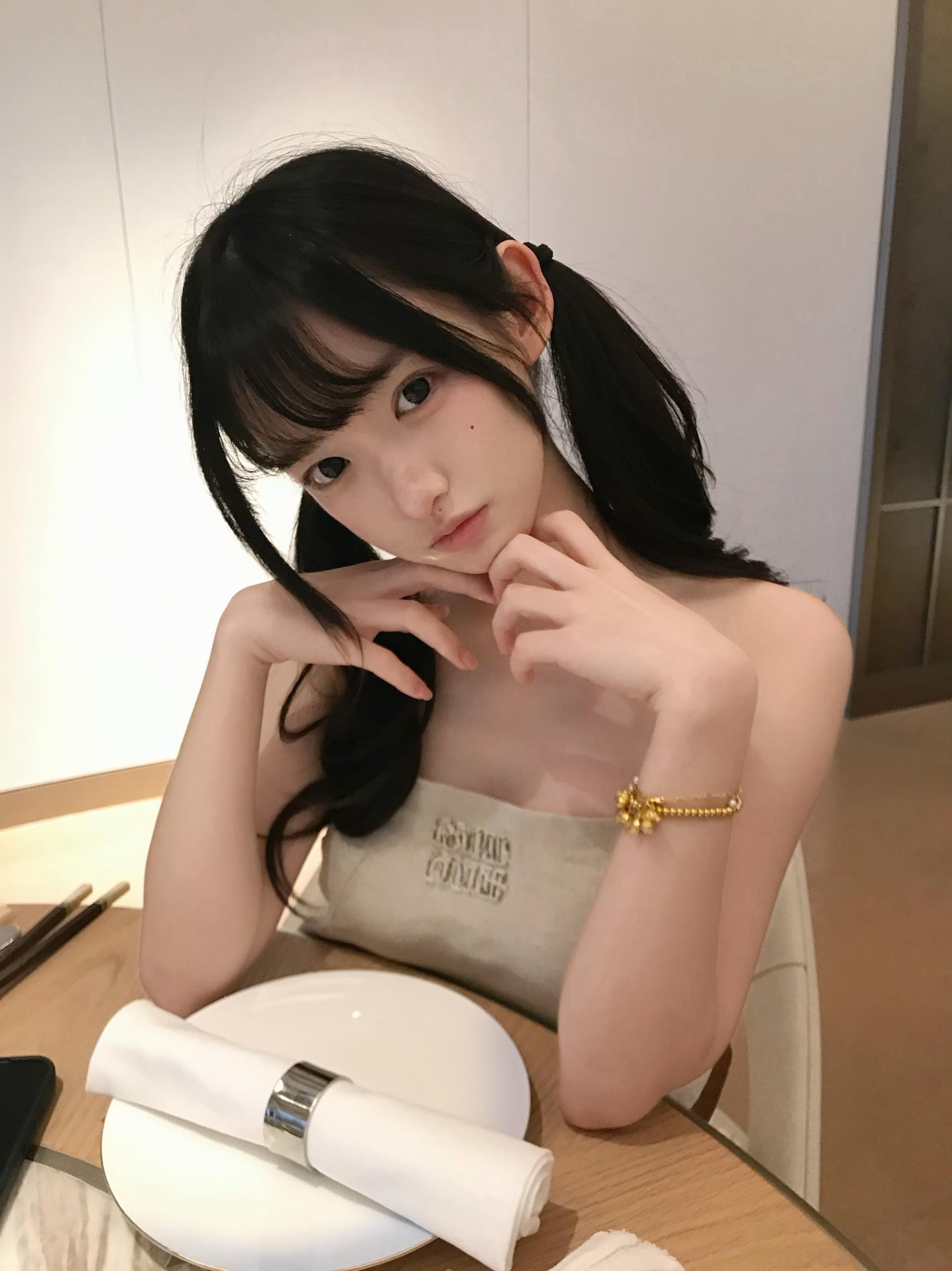 不管这个世界上多少坏人讨厌我 攻击我 不爱我我依旧不语 就萌萌的躺在这里