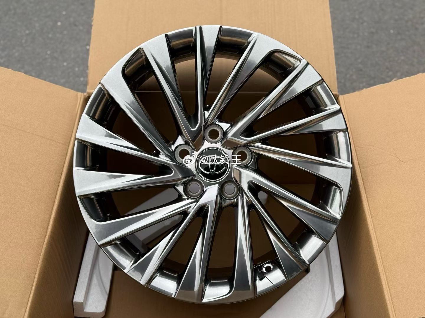 TLFW 𝐅𝐎𝐑𝐆𝐄𝐃 开始接单 个性化私人高端定制锻造 雷克萨斯E