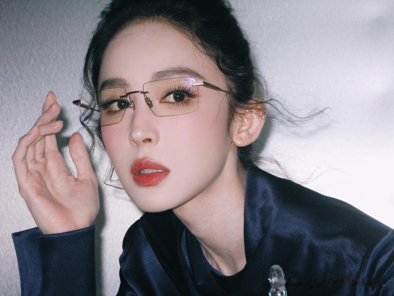 娜扎分享图片