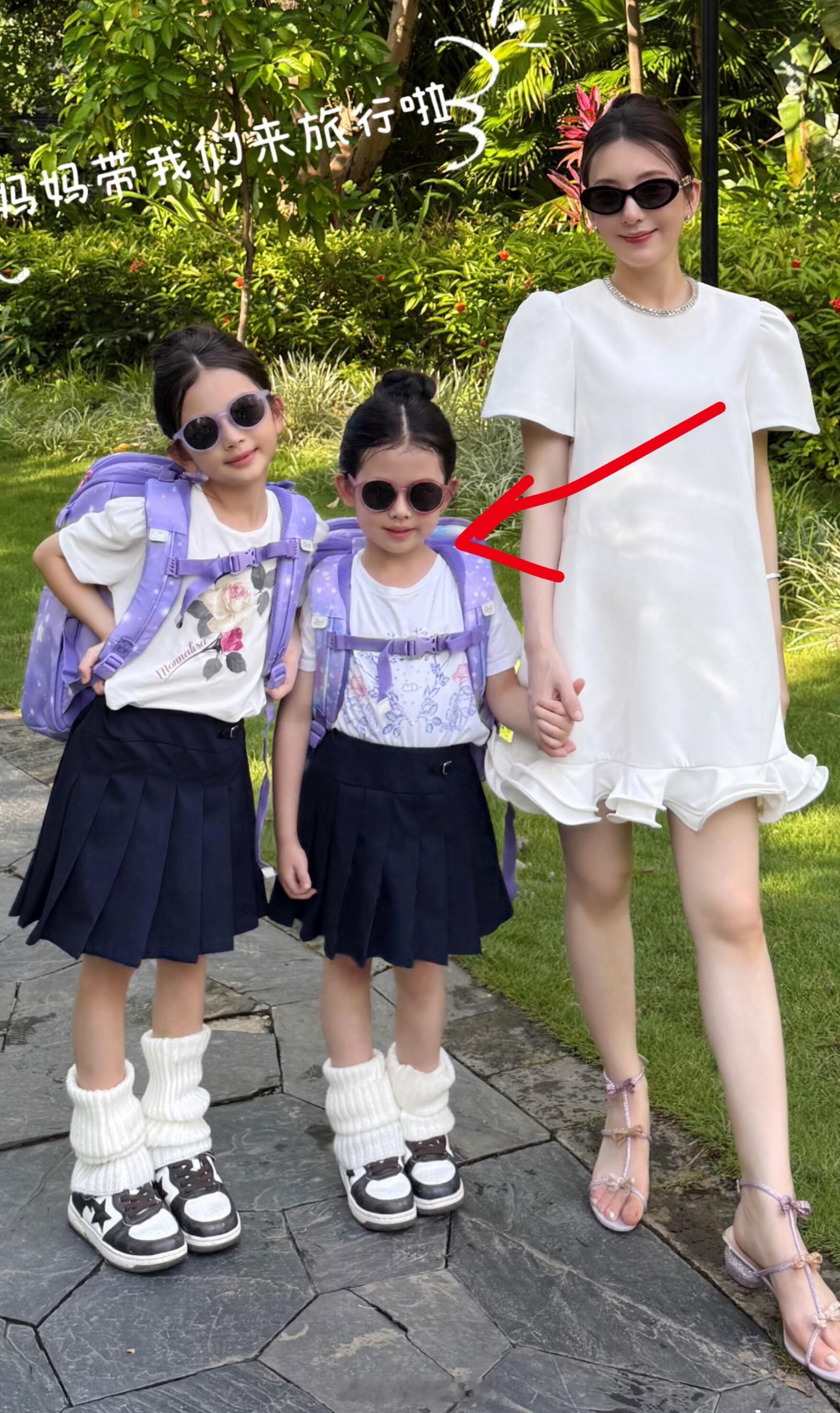 方媛郭富城女儿，这个额头、脸型已经赢很大了 ​​​
