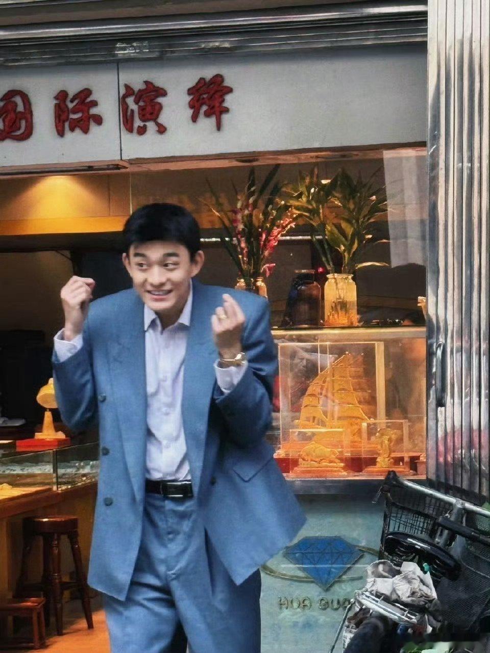 叔叔的侥幸是侄子命换的 剧情到这儿真的戳心，卢少骅的侥幸不是偶然，是毒品把人逼到