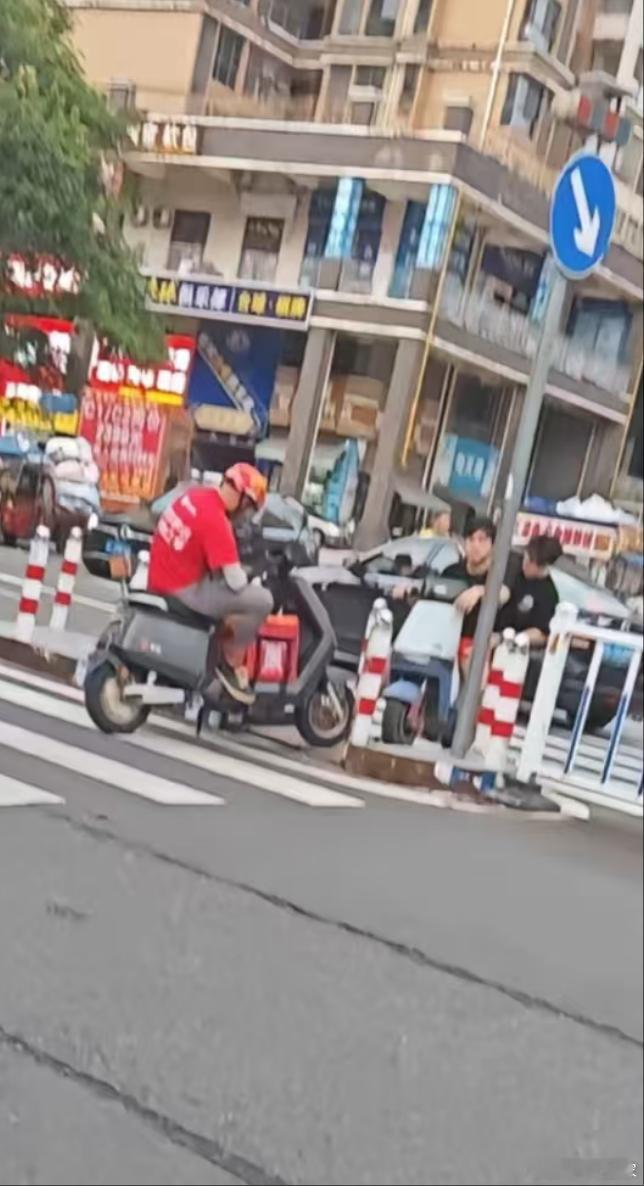 说到倔犟，你能比得过这俩人？从白天到晚上...  [无聊]我觉得最后结果大概率是