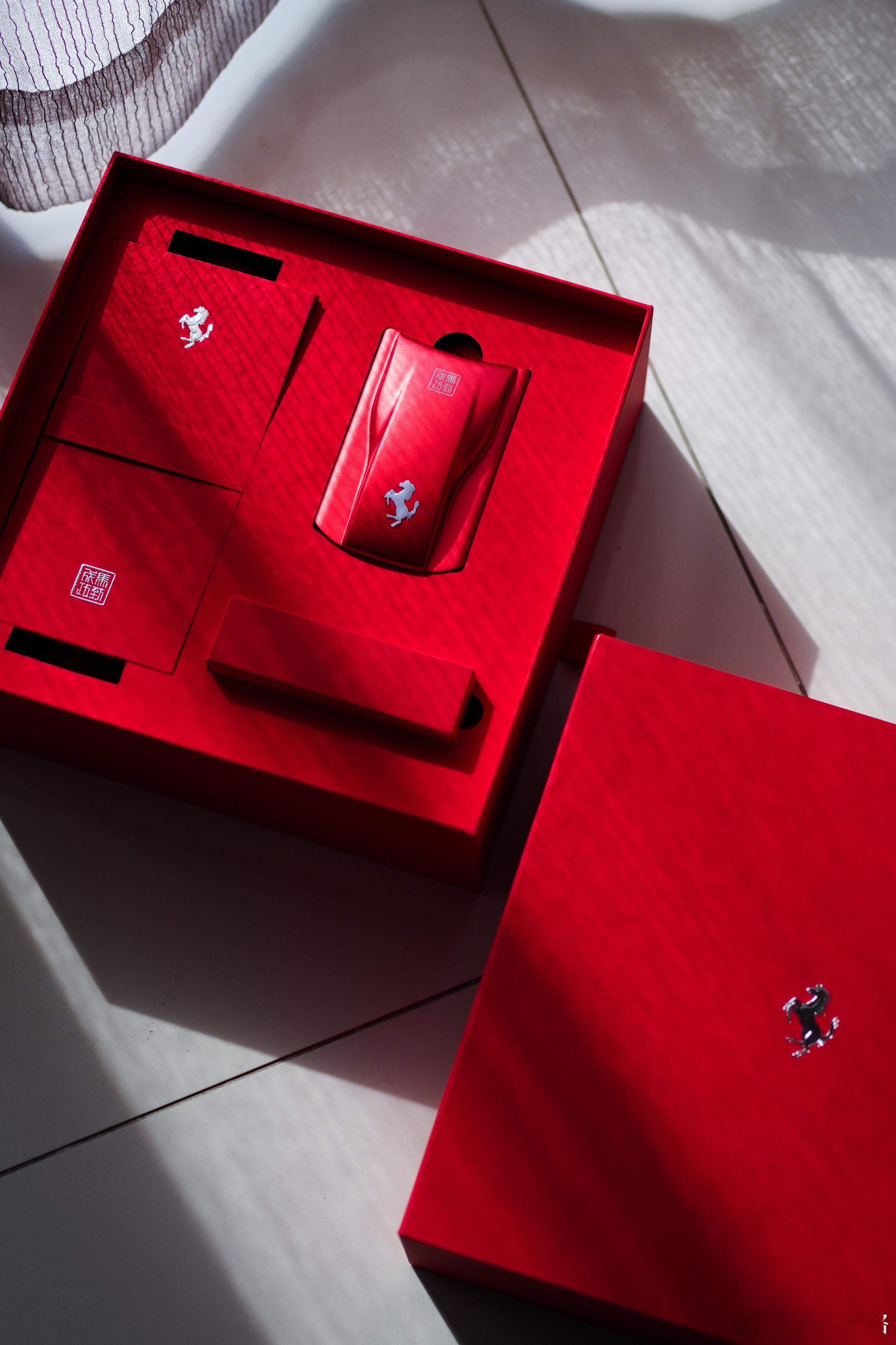 Brad Pitt教的，男人就得活成一辆法拉利感谢法拉利马力全开法拉利大v聊车