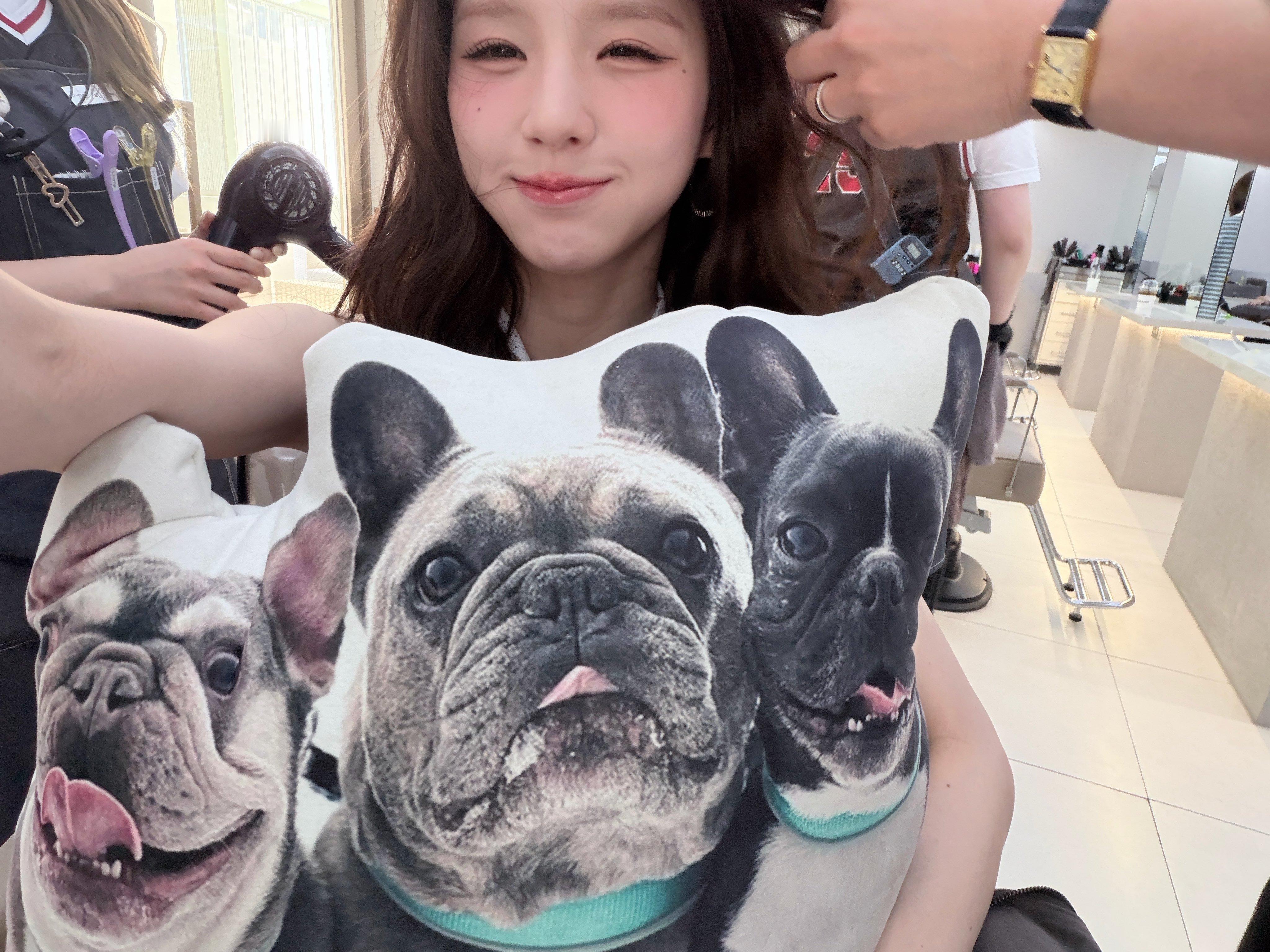 260503 Heejin田姬振 