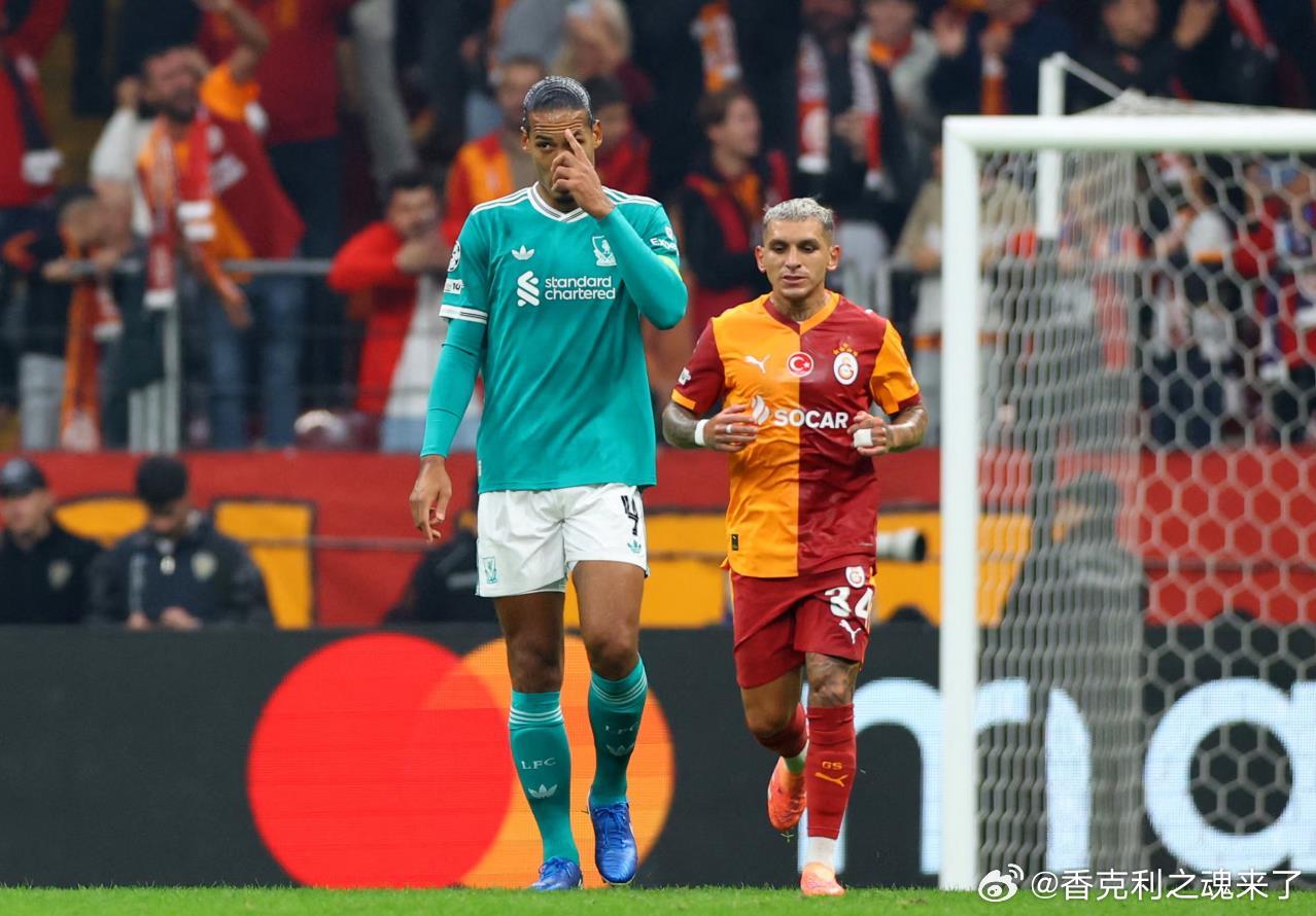 范迪克评论本场比赛：我们创造了很多机会，但也错失了很多。我认为上半场我们非常接近