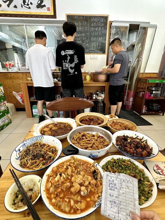 逛完橘子洲建议直奔这😭真比笨萝卜好吃便宜