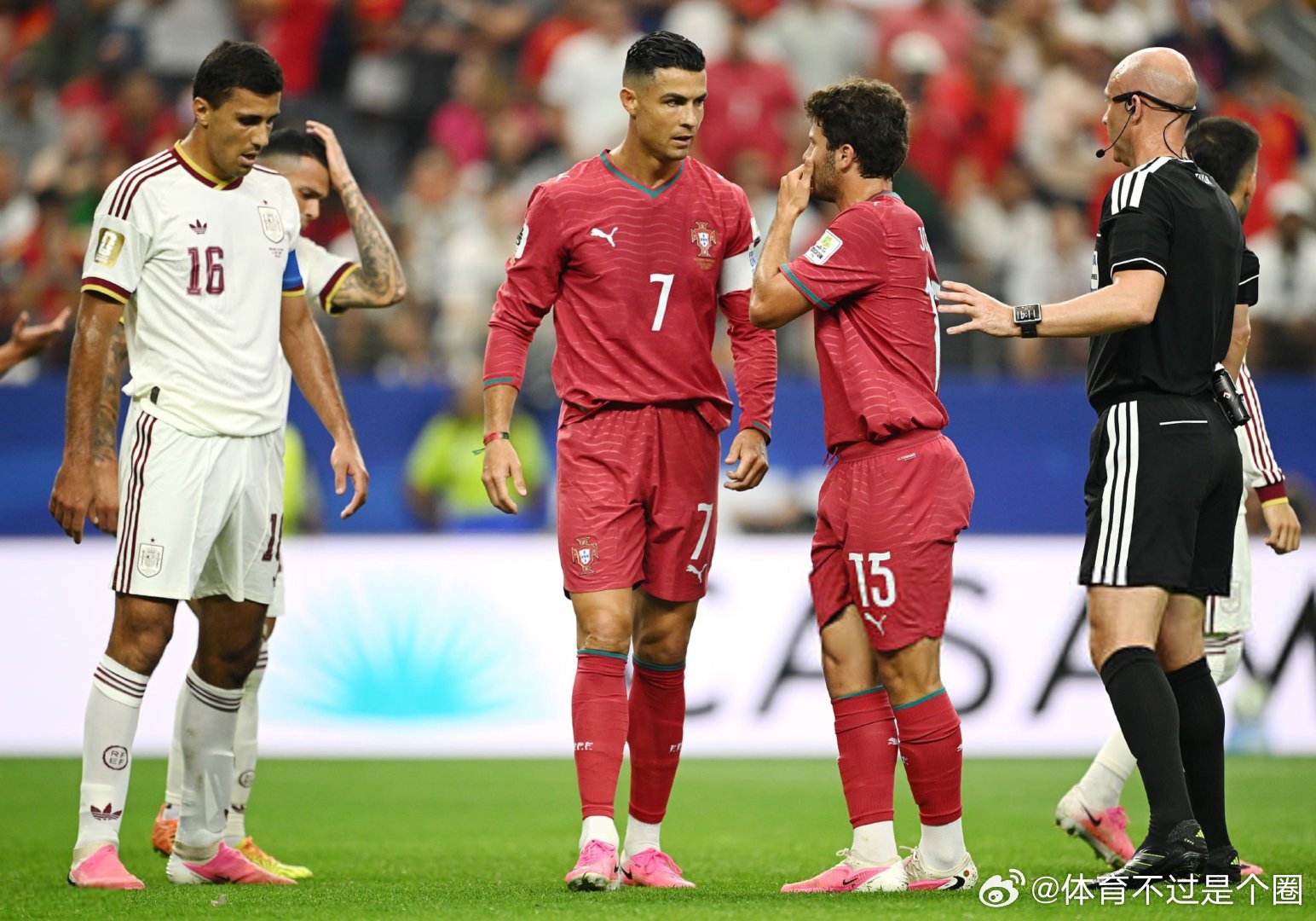 上半场双方仍然0-0葡萄牙VS西班牙世界杯  cr：今生只恋伯纳乌 