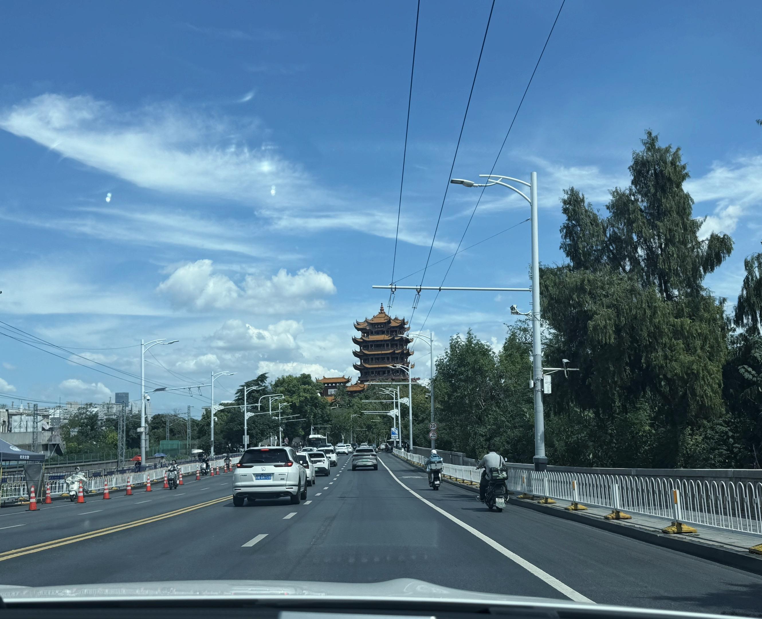 这一路走来，我什么苦都没说，我只是心疼我自己…！
