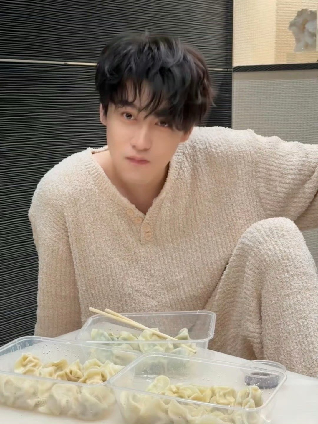 我去 田栩宁live图里居然有个可爱的声音田栩宁live图背景音