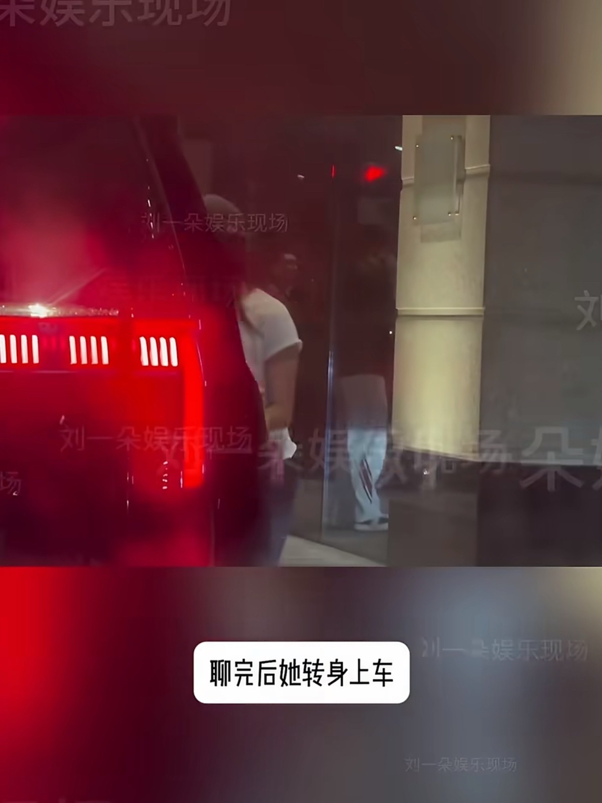 安崎曾被拍到跟钟楚曦前男友恋情说实话，安崎当年认爱的态度我是服的。“没耽误任何工