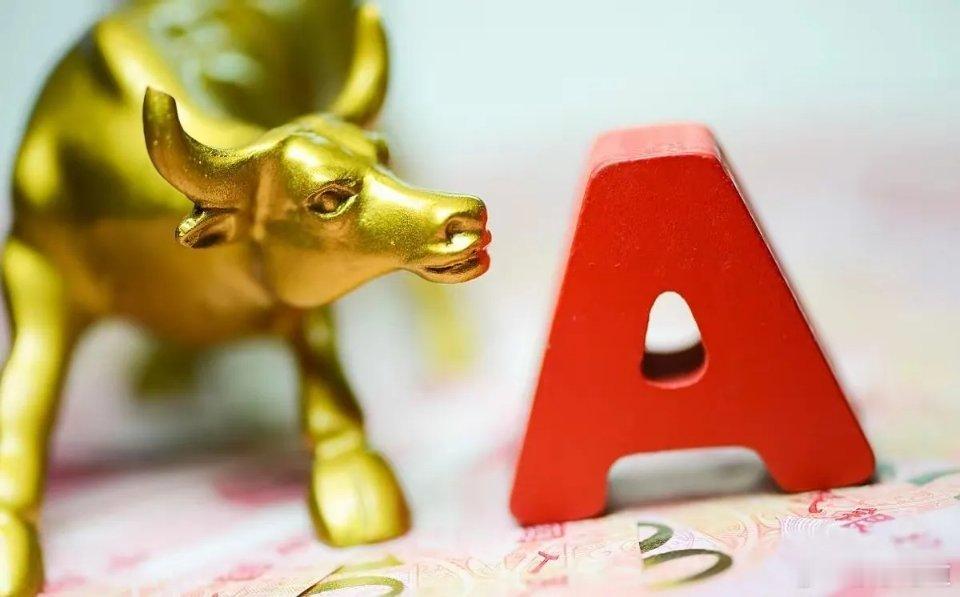 本周领涨板块及龙头股！一、电子化学品板块：本周涨幅7.49%领涨龙头：龙一，华特