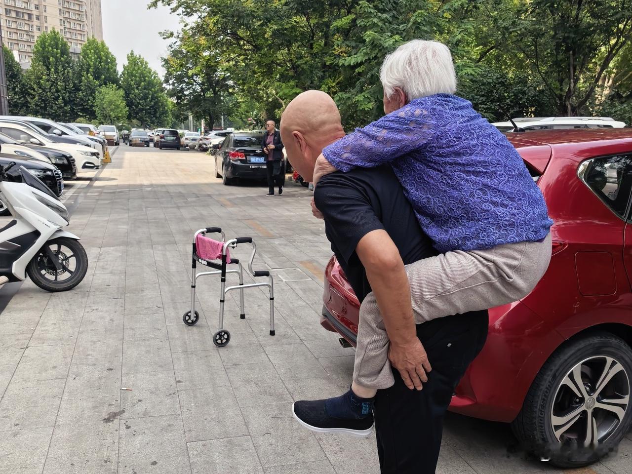 60后的这代人，最大的已经65岁，最小的也56岁了。说实话这批老人一辈子真的不容