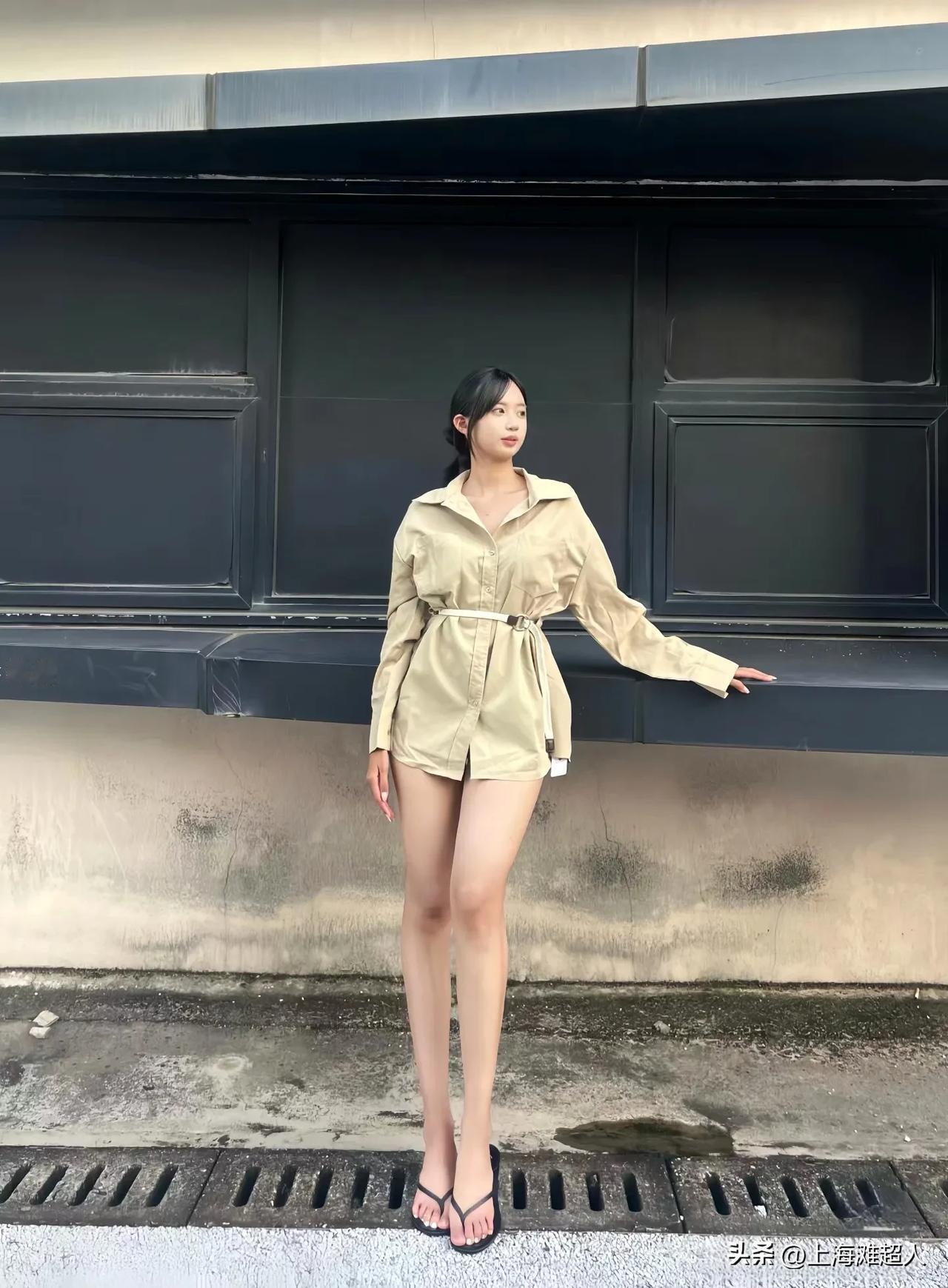 穿上这条裙子，化身为优雅女神