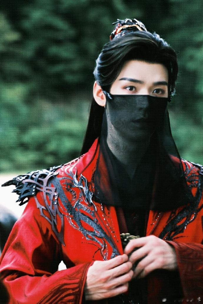 苏暮雨早期月光族实录 暗河“第一美人”苏暮雨太潇洒！刚领100两就去黄泉客栈造光