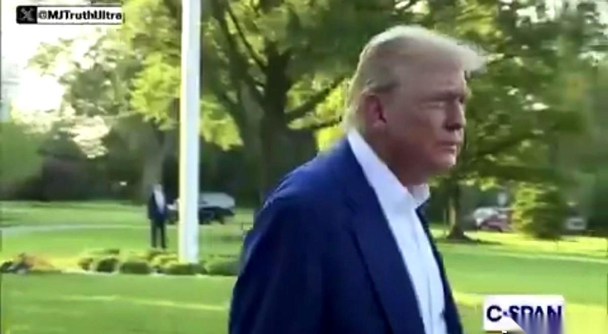 特朗普那边又开火了。
他直接把《纽约时报》和CNN的稿子，连着十条所谓的“伊朗协