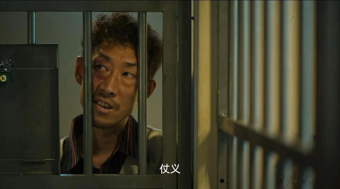 疯驴子打工不是匪就是贼别人是剧抛脸，疯驴子是剧抛罪，每部剧换一种犯罪方式🤣 低