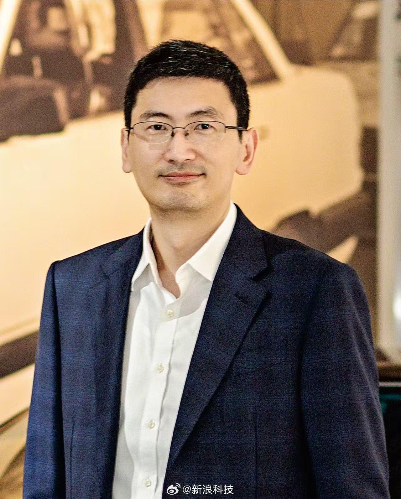 上汽大众昨日官宣换帅：原人事与组织执行副总经理吴赟接替陶海龙，出任公司总经理。陶