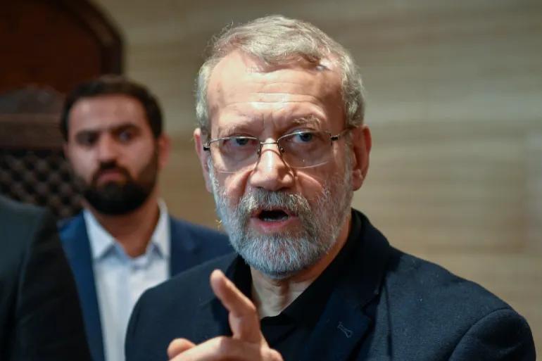 刺杀拉里贾尼，以色列是冲着特朗普去的。

说得更直白一点，以色列现在在伊朗到处寻