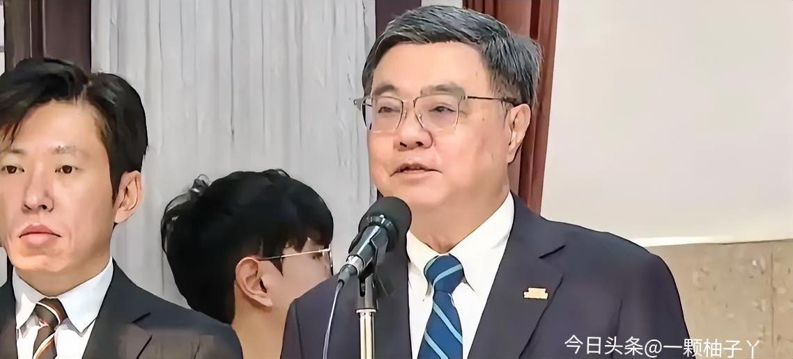 台湾地区行政机构负责人卓荣泰，3月31日上午针对国民党主席郑丽文即将访问大陆一事