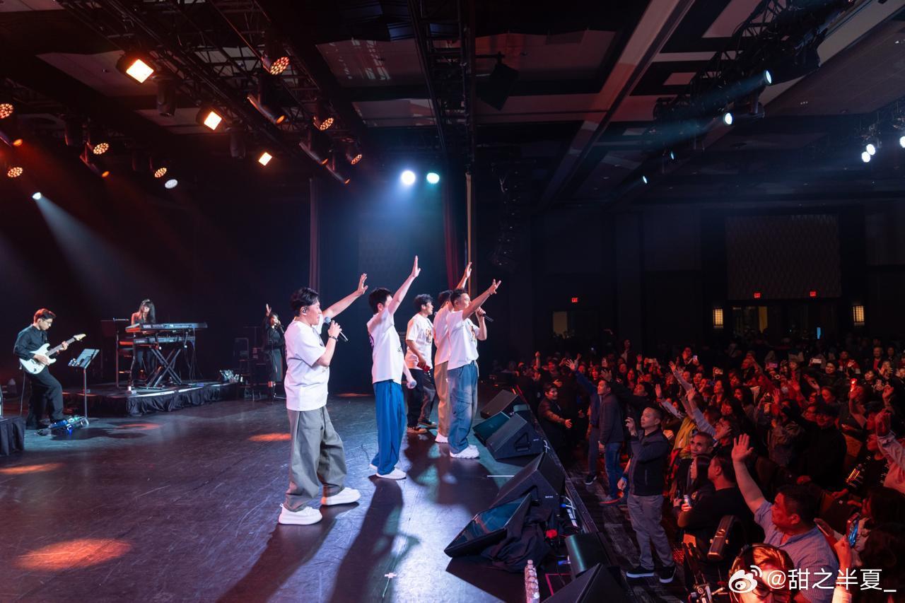 HeyBrother兄弟团港剧男神美国开唱五位哥哥在演唱会上没有请任何助演嘉宾，