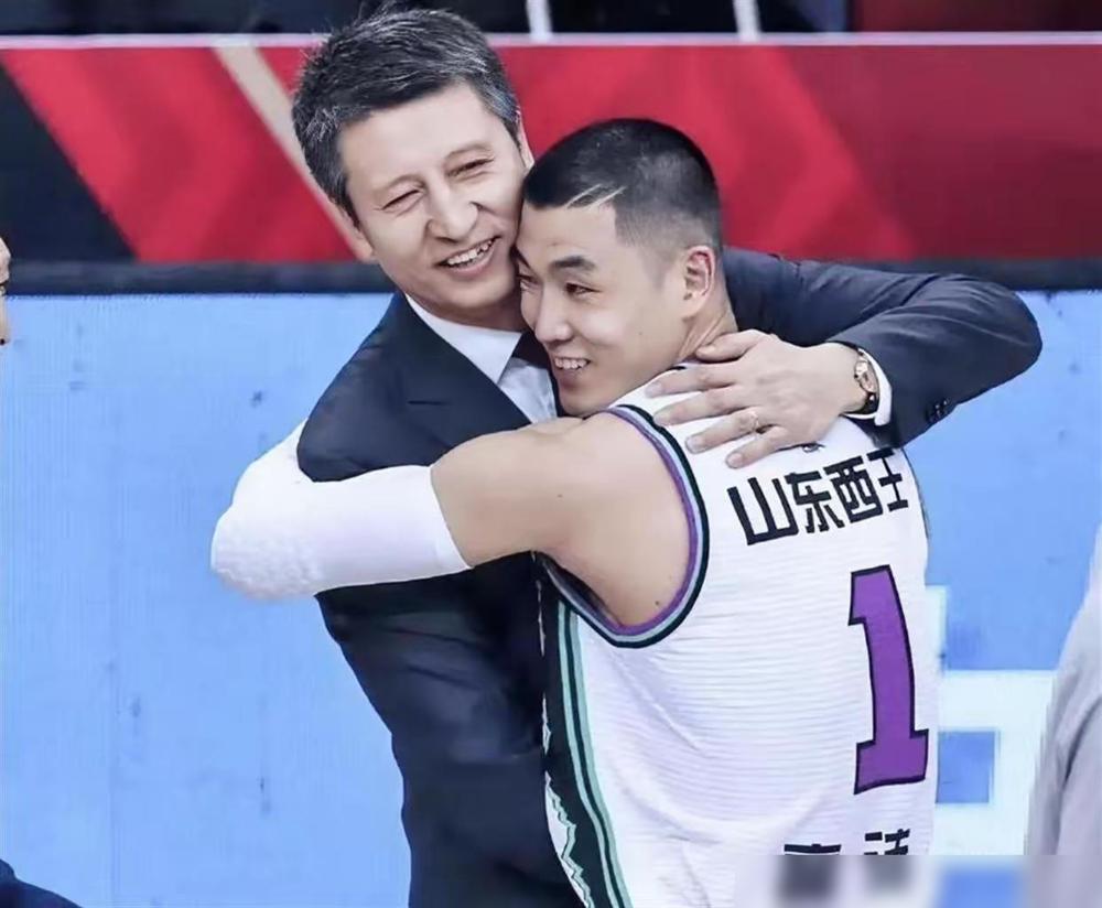 一箭穿心，见血封喉！被球迷称为高铁的高诗岩不知道掌握了什么武功秘籍，cba俱乐部