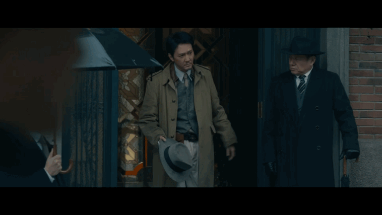 醒来第9集32分30秒电视剧醒来 冯绍峰演的杜黄桥反差感拉满！装瞎装瘸骗了所有人