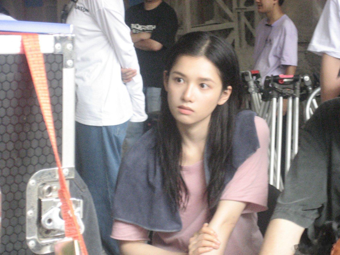 野狗骨头好美妙的女性情谊野狗骨头就是和现在市面上的现偶不一样，这是一部除了爱情还