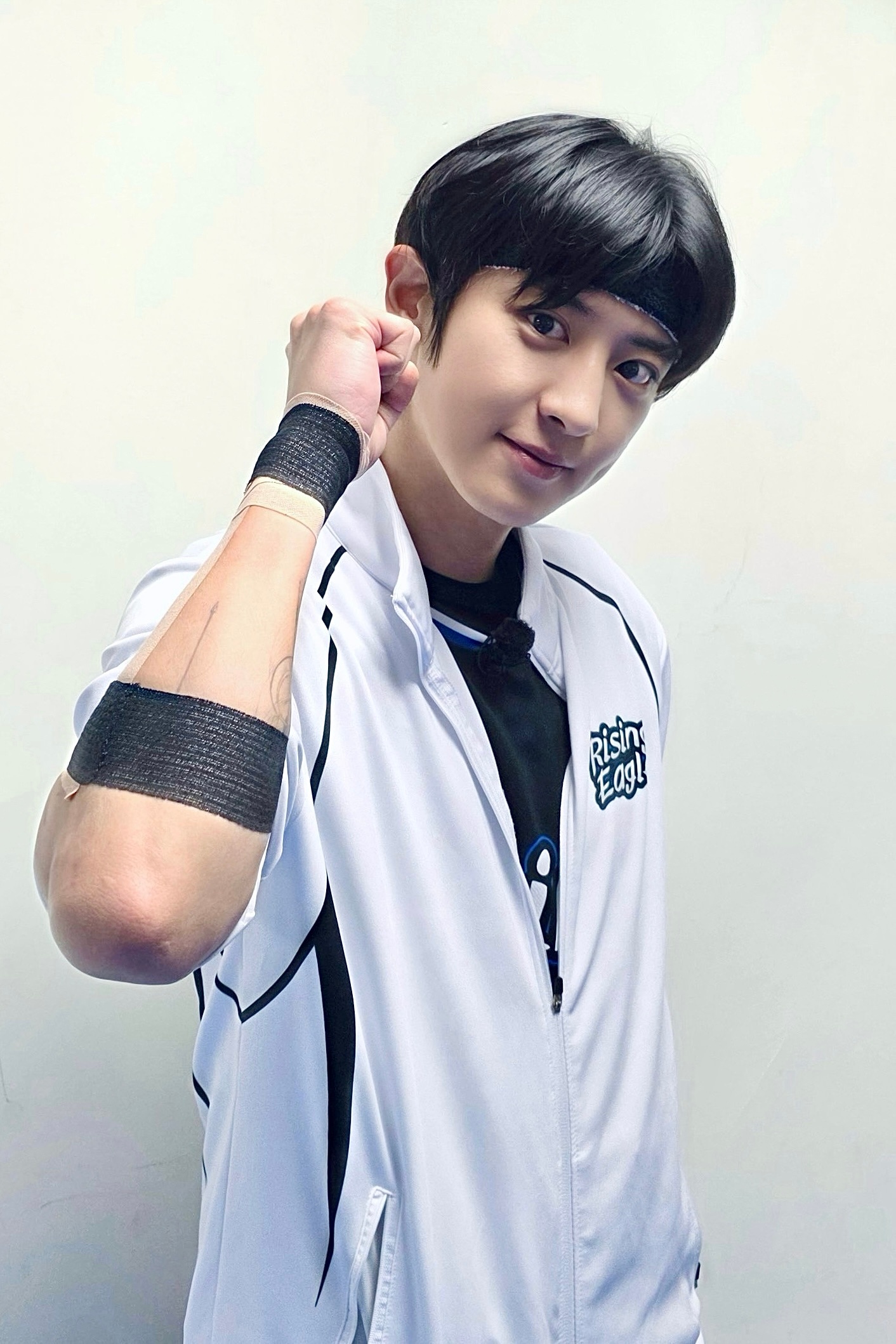朴灿烈 🏀朴灿烈加盟热血篮球队2准备好看灿烈打篮球