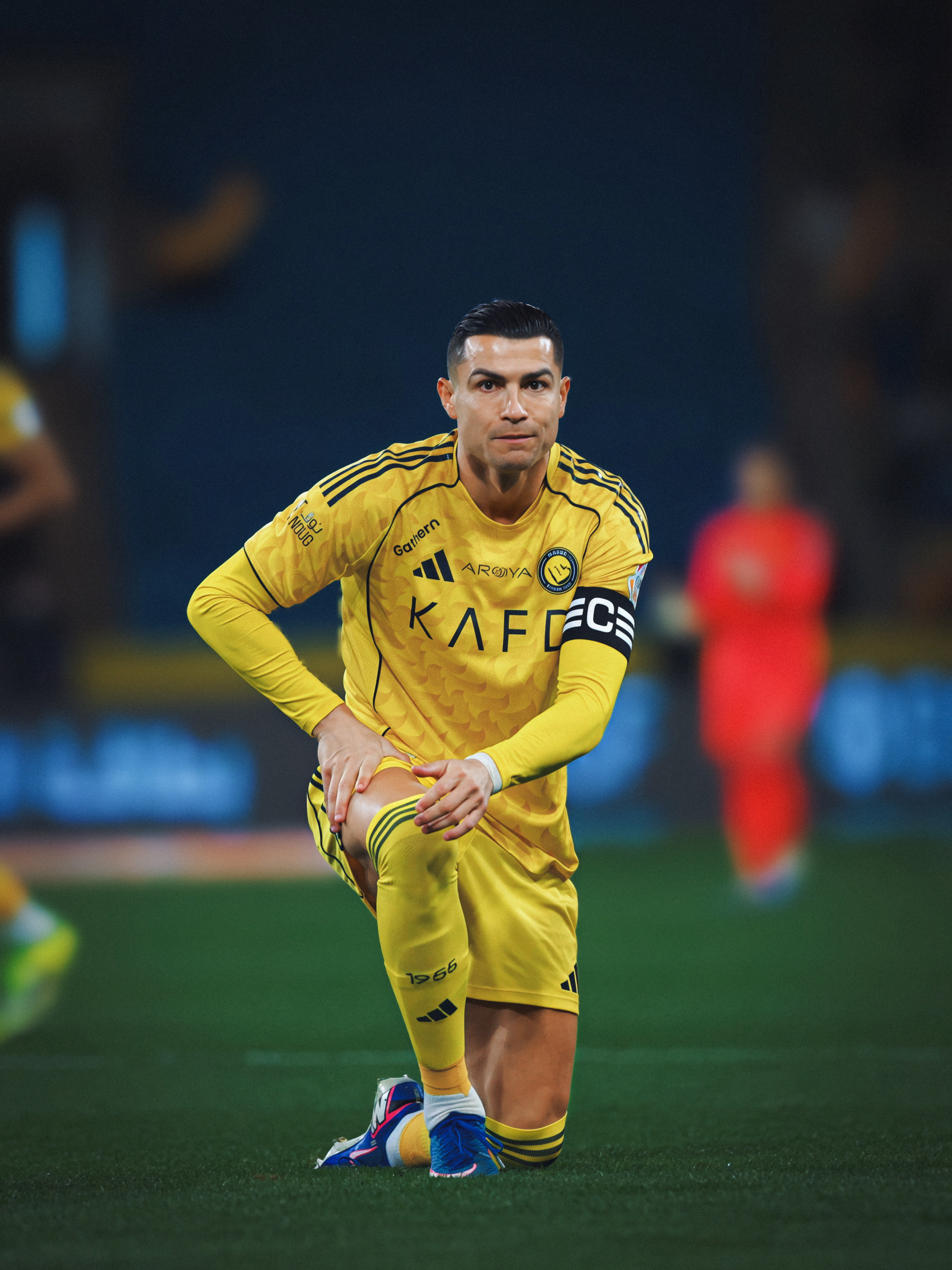 C罗接受治疗和康复计划 🛑 克里斯蒂亚诺·罗纳尔多右大腿后侧肌肉拉伤，预计恢复