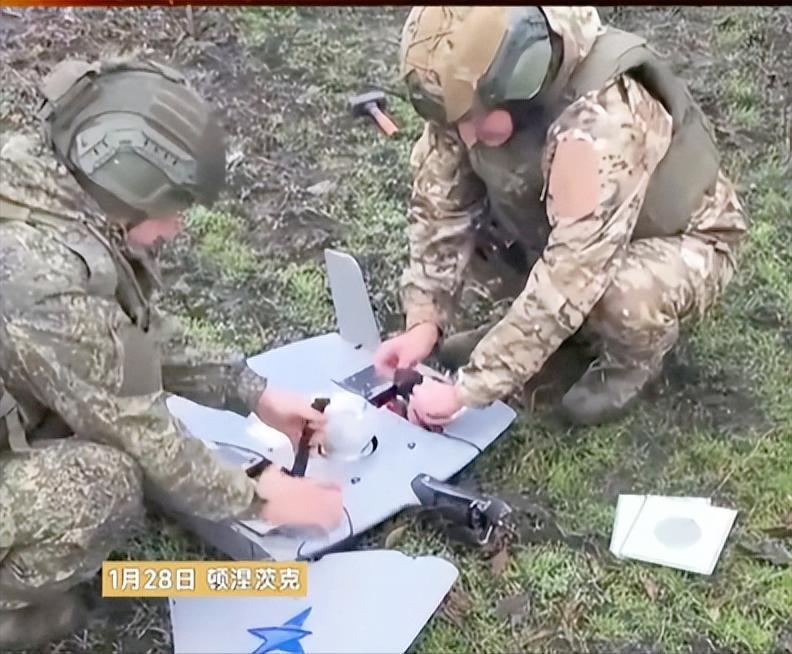 最近几天网上有个消息传得有鼻子有眼，说俄军居然用美国的星链炸了乌军的目标，一边是