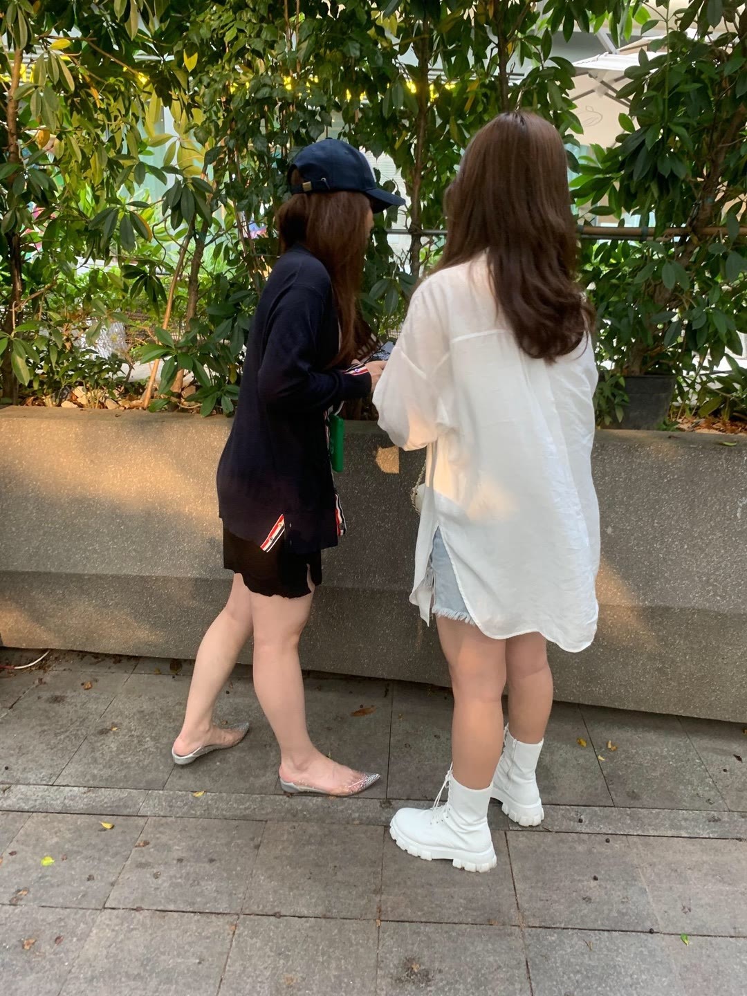 人是拿来爱的，东西是拿来用的。这世界一团糟，是因为东西被拿来爱了，而人却被拿来用