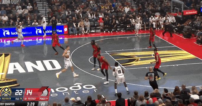 精彩攻防！约基奇弧顶发牌送出妙传，卡马拉追防残暴大帽约翰逊