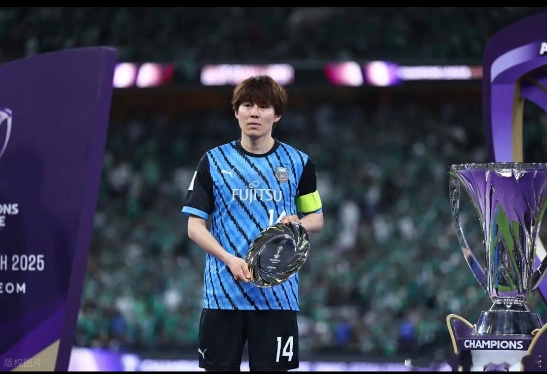 周日003：日联赛杯：川崎前锋vs浦和红钻：平局，让球客胜，负平模拟比分：川崎前