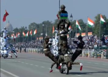 西方为什么不对印度下狠手？因为惹不起。
 
话说印度拿捏西方企业的手段，简单说就