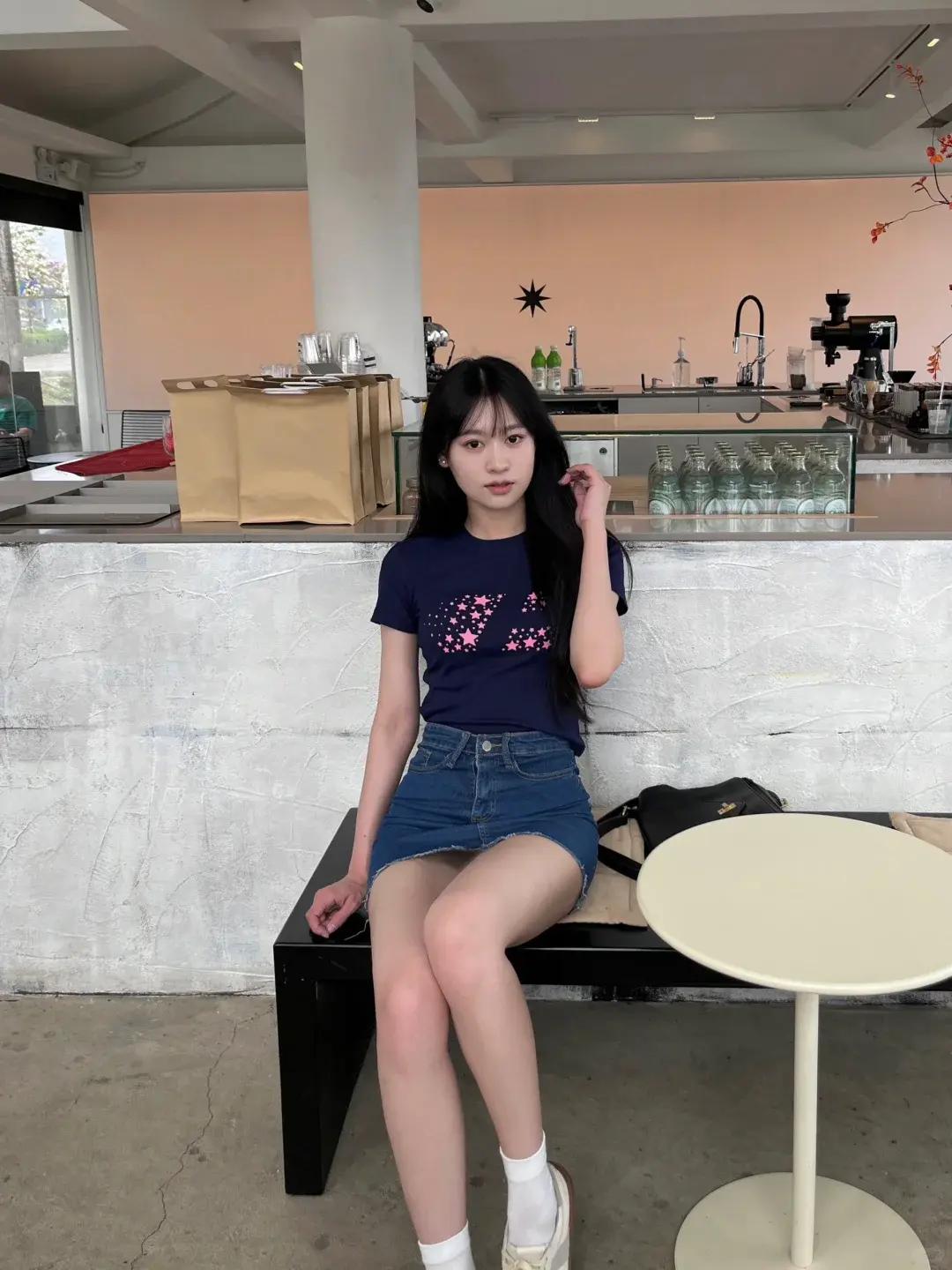 如果吻她一下会穷三年，但你愿意吗