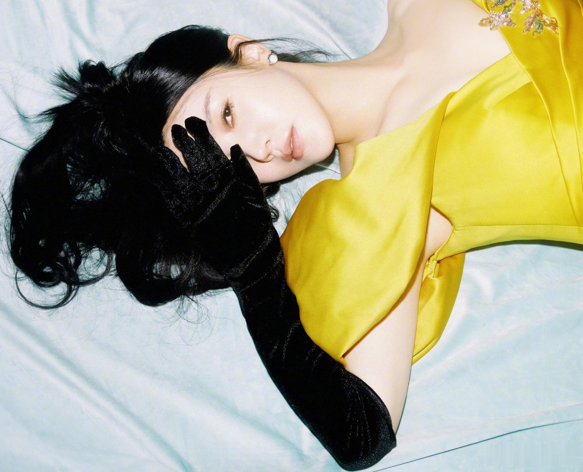 杨子姗，蛋黄礼服，大气迷人。杨子姗