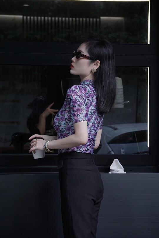 当妈后，深刻感受到社会对女性极度苛刻。