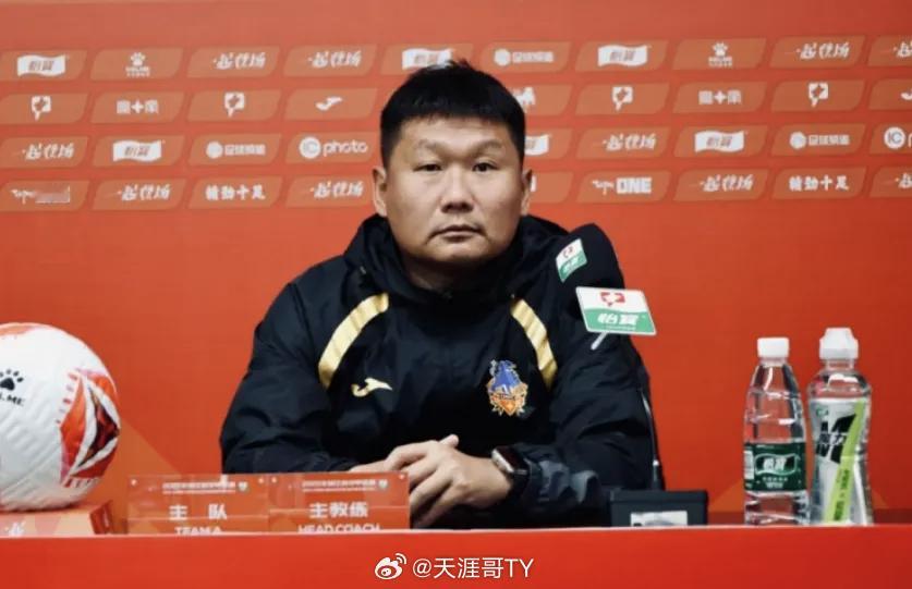 前国脚刘建业执教重庆铜梁龙 重庆铜梁龙官方宣布刘建业将出任球队一线队主教练，将率