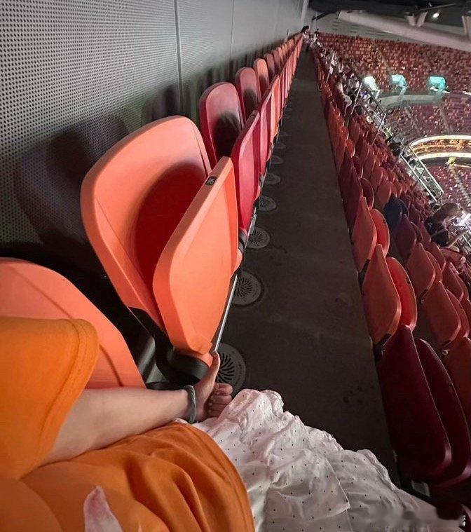 音乐节终于有有效降温了这降温才是音乐节的有效空调夏日线下演出迎来全新舒适体验，被