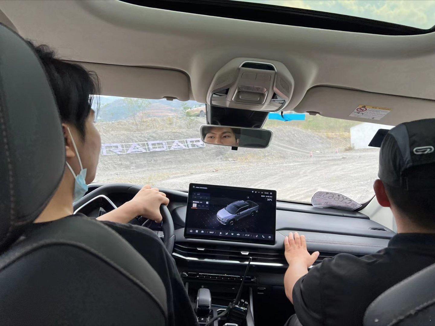 要我说咱就直接干suv得了，咱也不是没这实力#汽车[超话]##雷达rd6##纯电