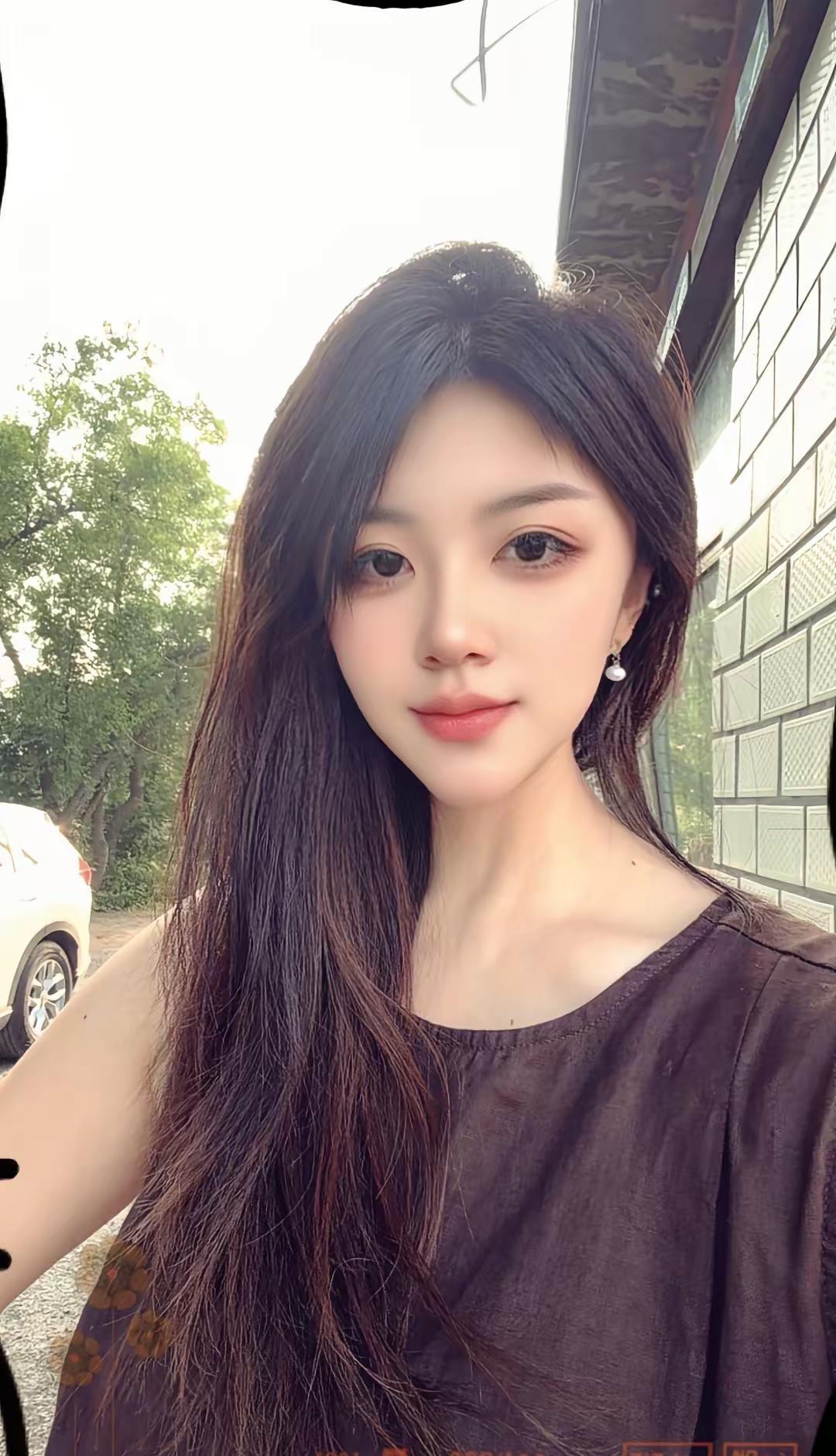 90的，人到中年，就像一场温柔的觉醒，看透了许多也看淡了许多想说的话越来越少 放
