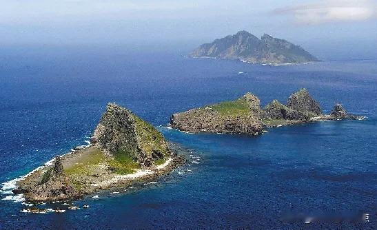 刚说完"为长期战争做准备"，日本间谍船就闯进了钓鱼岛？这明显是故意的！
4月28