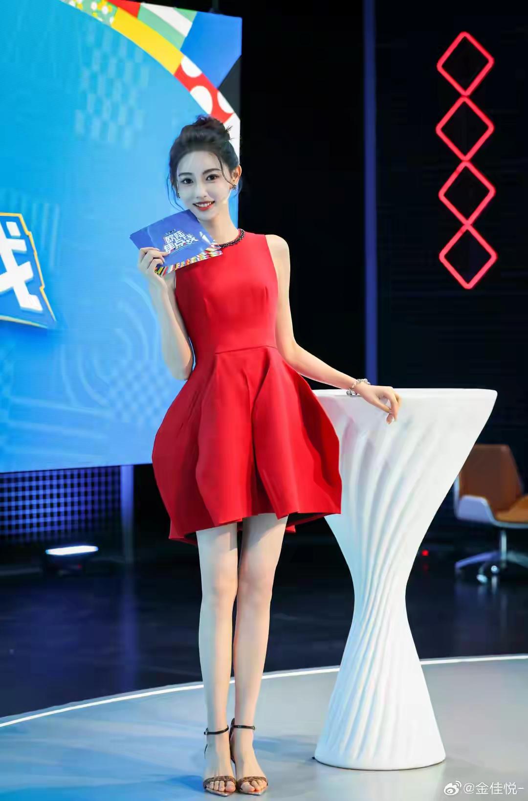 蒹葭苍苍，白露为霜。所谓伊人，在水一方清雅脱俗的美到底长啥样？ 清秀的女孩子是什