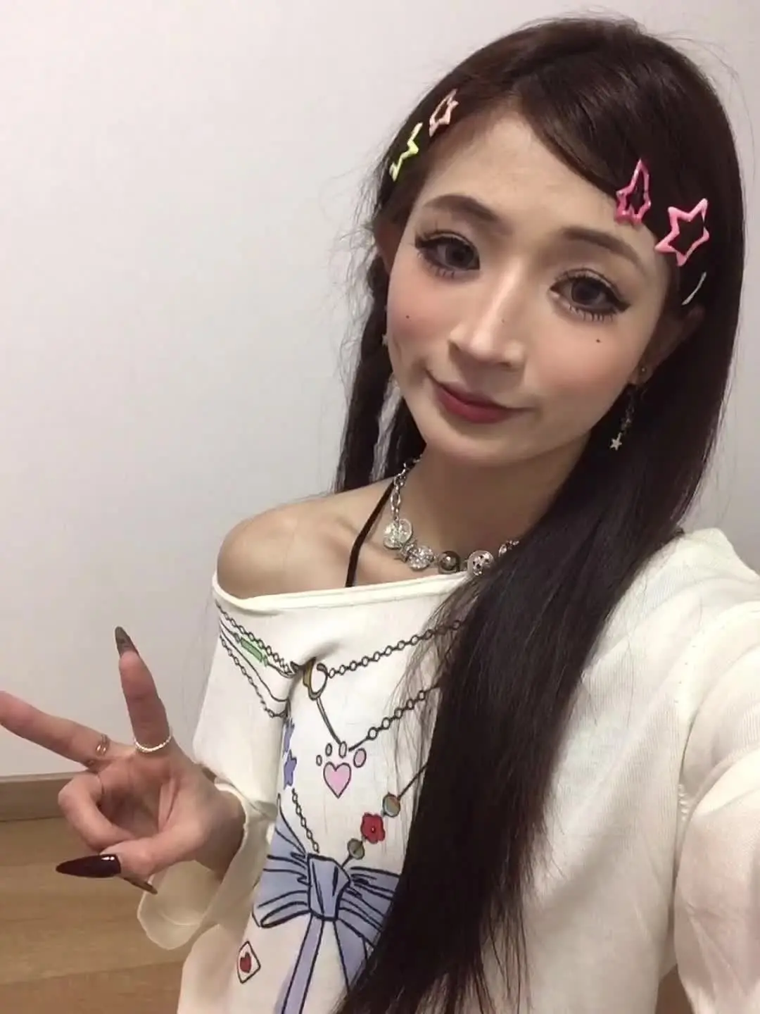 嘴上说喜欢我的人太多了 如果我说我现在饿了 他们也只会说快去吃饭吧