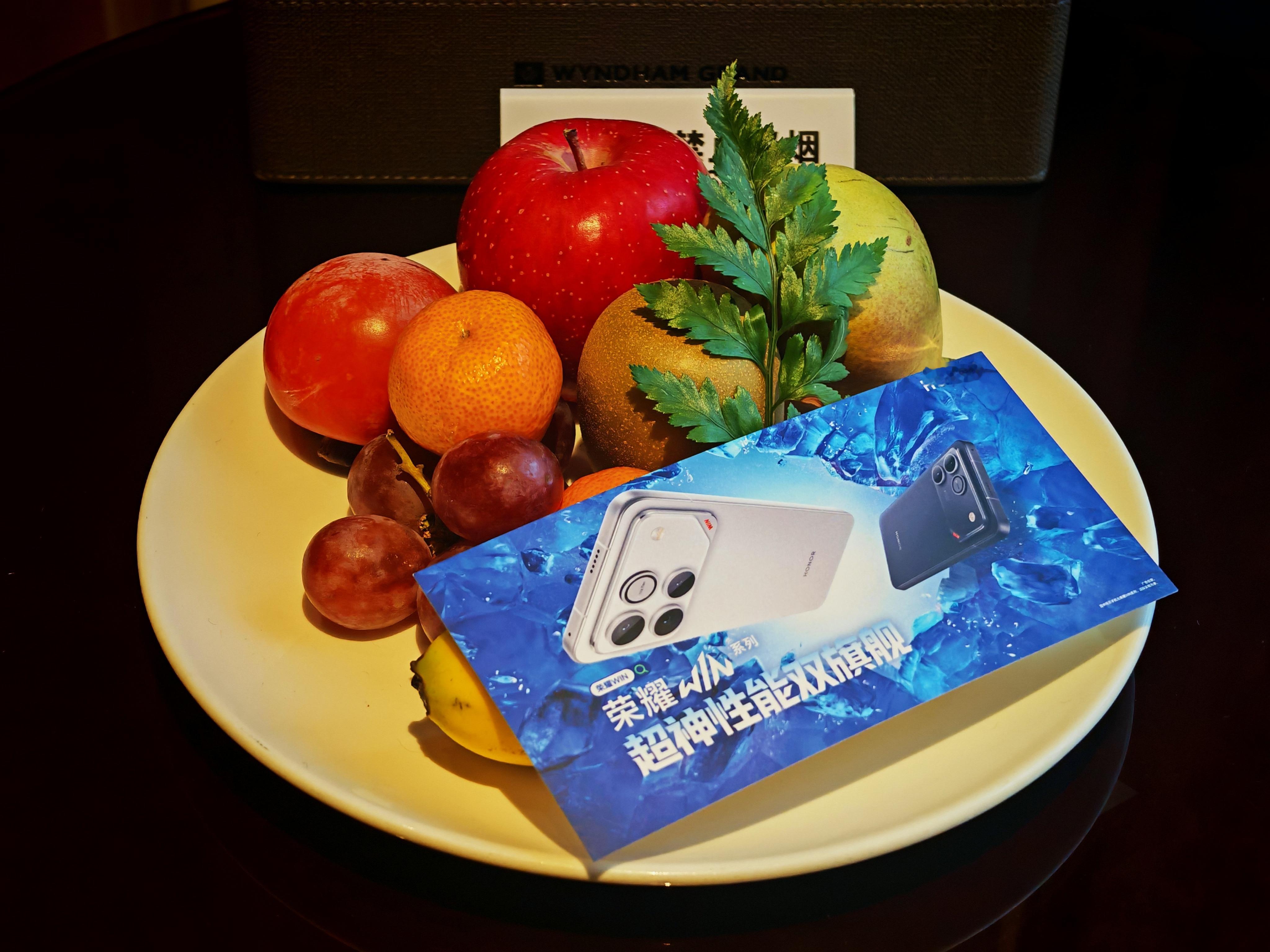 落地成都荣耀WIN系列新品发布会明天见～ 