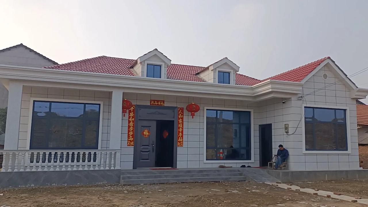 同样都是30多万的一层小洋房，大家觉得哪款更好看？